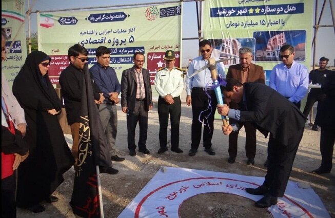 افتتاح و کلنگ‌زنی ۱۱۵۹ پروژه دراستان بوشهر/ کام مردم شیرین می‌شود