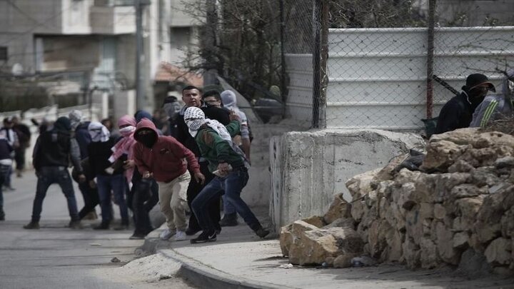 إصابات خلال مواجهات مع قوات الاحتلال في مدن الضفة الغربية