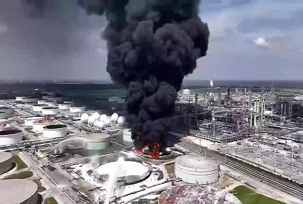 آتش سوزی در پالایشگاه نفت لوئیزیانا آمریکا