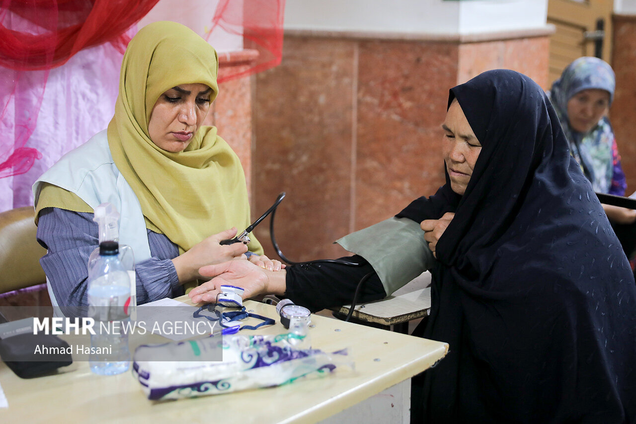 اعزام ۳۶۰ پزشک فارس در قالب ۹ درمانگاه به پیاده‌روی اربعین
