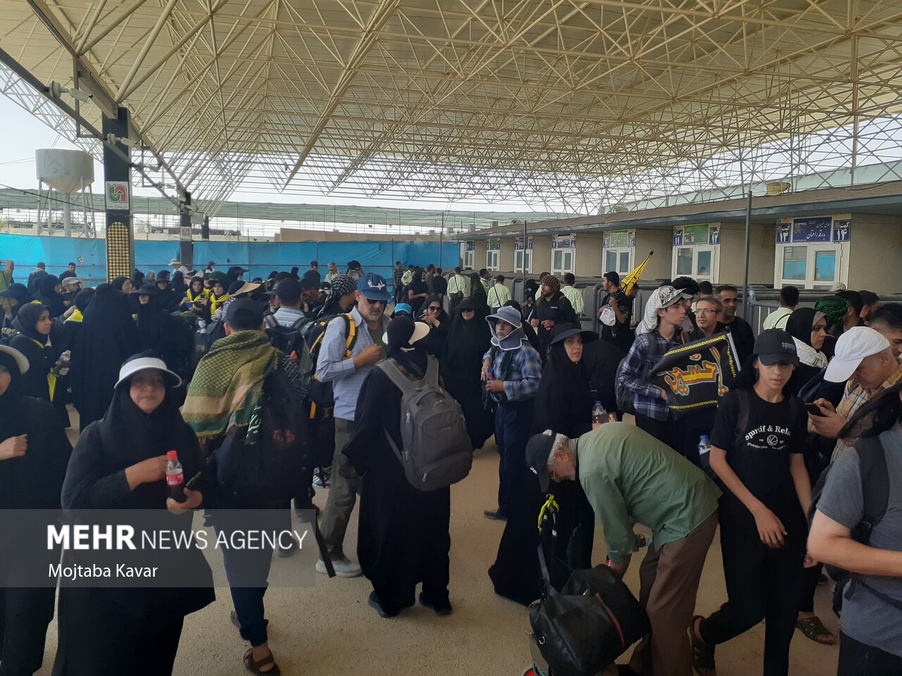 همه زائران در مرز مهران، تا ساعت ۲۴ به مقاصدشان اعزام می‌شوند