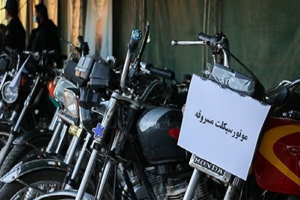 کشف ۳ دستگاه موتورسیکلت مسروقه توسط پلیس راهور تهران