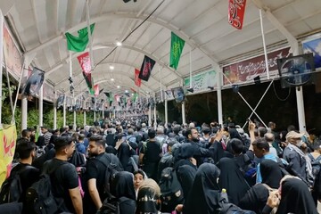 تراکم زائران پشت گیت های تردد در مرز خسروی