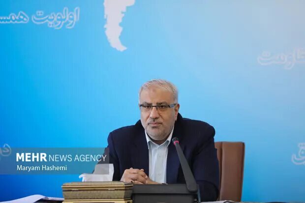 وزير النفط الإيراني يعلن عن كشف أربعة حقول جديدة للنفط والغاز