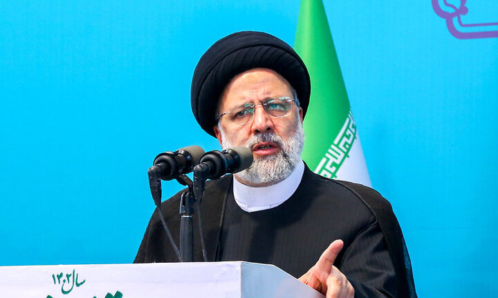 رئيسي يشيد بأداء الخبراء الإيرانيين في قطاع النفط ويؤكد على استمرار هذا الطريق في الحقول المشتركة