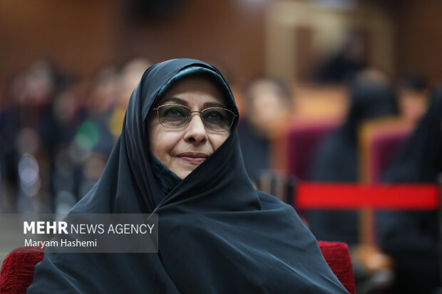 زن ایرانی نقشی مؤثر و تاریخ ساز در اجتماع ایفا کرده است