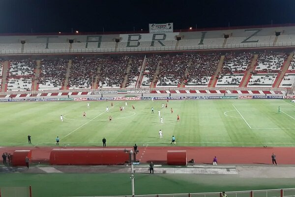 حضور ۲۵ هزار نفری هواداران در بازی تراکتور- شمس آذر