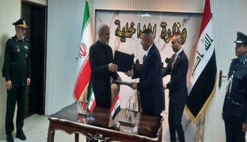 إيران والعراق يوقعان مذكرة تعاون مشتركة لنقل وتسهيل حركة زوار الأربعين