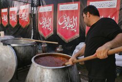 پذیرایی موکب حرم تا حرم شیراز از زائران اربعین حسینی شرق کشور