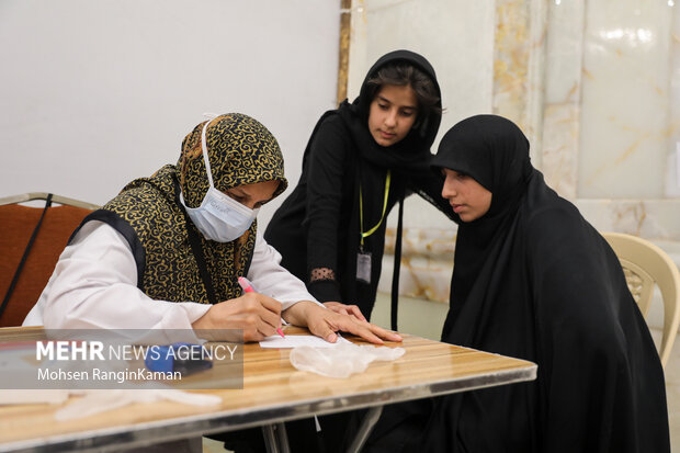 درمانگاه‌های تحت مدیریت هلال احمر مستقر در شهر نجف‌اشرف در حال ارائه خدمت شبانه روزی به زائران اربعین حسینی می‌باشند