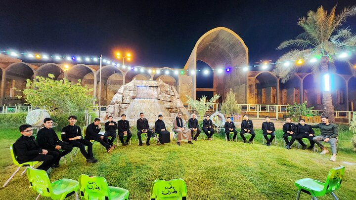 نخستین محفل کاروان قرآنی اربعین در جوار مزار سلمان فارسی اجرا شد