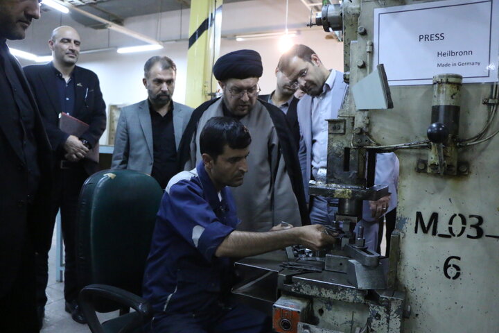 آغاز به کار خط الکترونیک کارخانه مخابرات راه دور در شیراز 