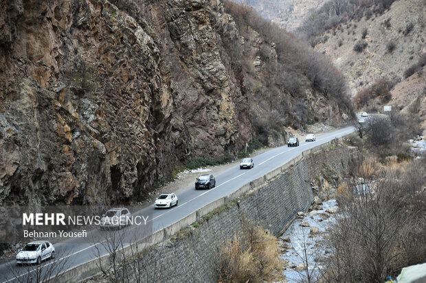 تردد روان در محورهای شمالی/ بارش باران در محورهای استان کرمان