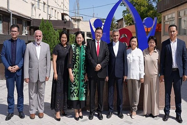 Kırgızistan'da Fars Dili ve İran kültürü Merkezi açıldı