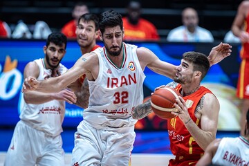 تیم ملی بسکتبال ایران و اسپانیا