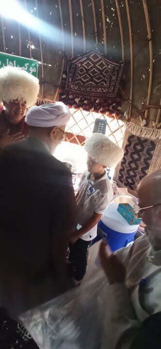  حجت الاسلام احمدی از موکب های اهل سنت ترکمن بازدید کرد