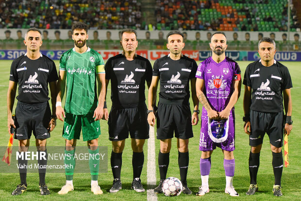 دیدار تیم های فوتبال ذوب آهن - اصفهان