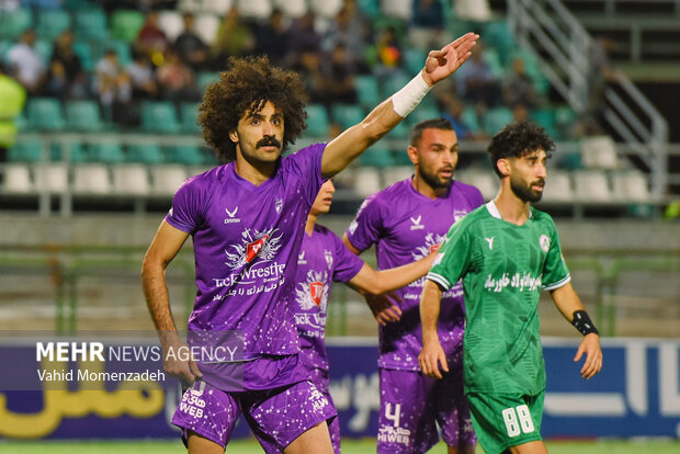 دیدار تیم های فوتبال ذوب آهن - اصفهان