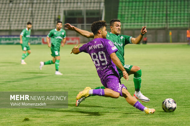 دیدار تیم های فوتبال ذوب آهن - اصفهان