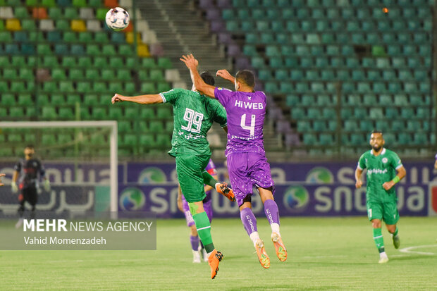 دیدار تیم های فوتبال ذوب آهن - اصفهان