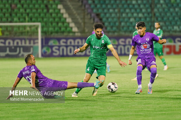 دیدار تیم های فوتبال ذوب آهن - اصفهان