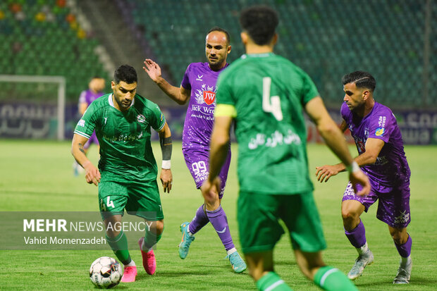 دیدار تیم های فوتبال ذوب آهن - اصفهان