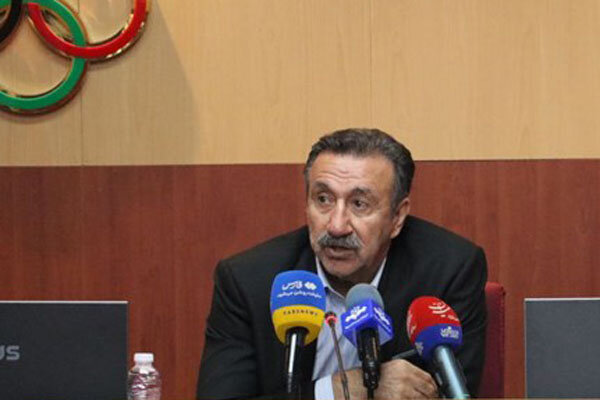 دلواپسی «مادر» به خاطر رئیس «خام»/ دوومیدانی سختترین پرتاب حدادی