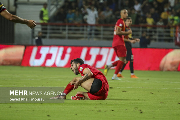 دیدار تیمهای فوتبال فولاد خوزستان و پرسپولیس تهران 11