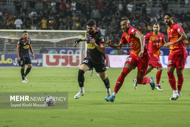 دیدار تیمهای فوتبال فولاد خوزستان و پرسپولیس تهران 29