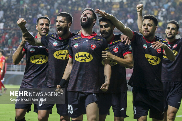 دیدار تیمهای فوتبال فولاد خوزستان و پرسپولیس تهران 34