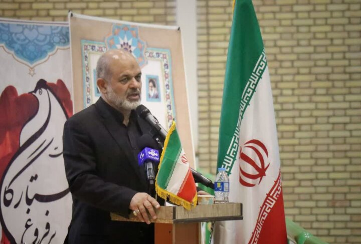 خیرین در حوزههای سرمایهگذاری به آبادانی فارس کمک کنند