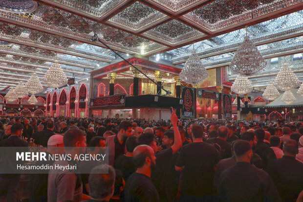 Imam Hussein lovers arrive in Karbala on Arbaeen occasion

