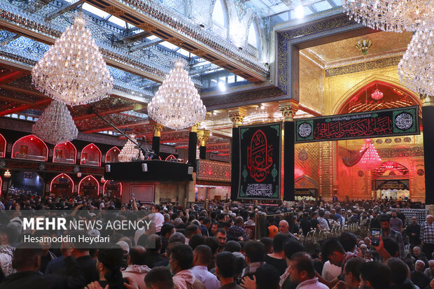 Imam Hussein lovers arrive in Karbala on Arbaeen occasion
