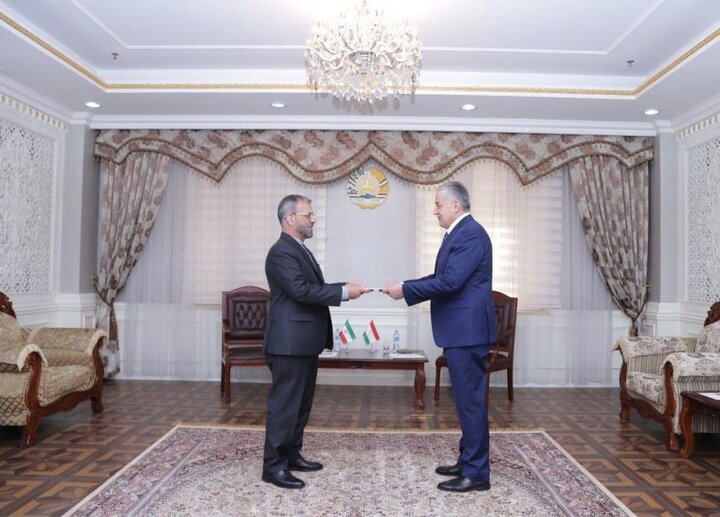 سفير إيران الجديد يقدم أوراق اعتماده إلى وزير خارجية طاجيكستان