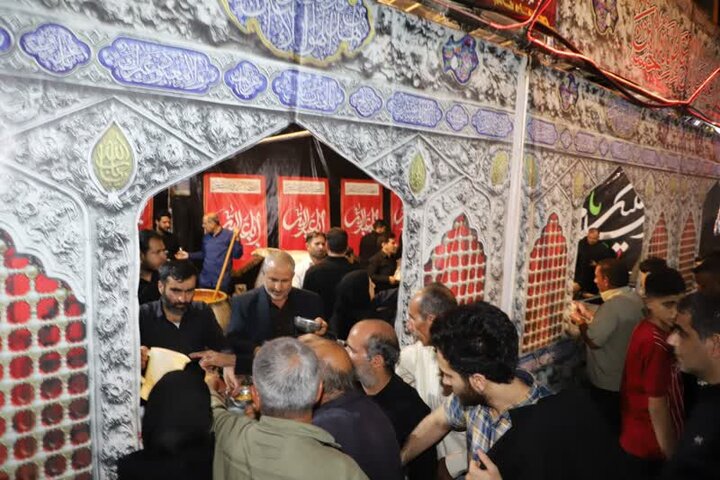 موکبهای لرستان بهوقت اربعین/ از نذورات مردمی تا خادمی داوطلبانه