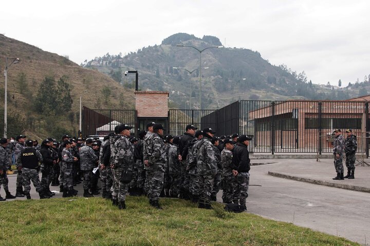 گروگان‌گیری در زندان؛ ۵۷ گارد امنیتی زندان‌های اکوادور آزاد شدند
