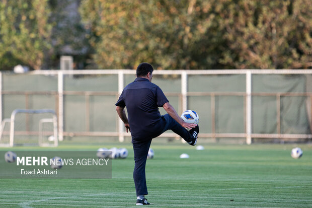 کادر فنی تیم ملی انتقادپذیر باشد/ آمدن VAR به فوتبال یک رویا است