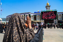 ورود هیئات مذهبی اصفهان به امامزاده شاه کرم در ظهر اربعین