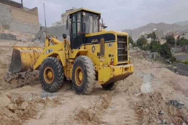 تخریب ۴ بنای غیر مجاز در اراضی کشاورزی شهرستان تاکستان
