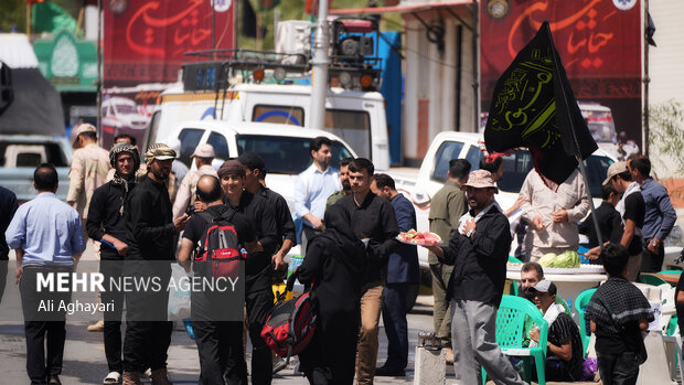 تعداد زائران متردد اربعین در تمرچین از مرز ۱۸ هزار نفر گذشت تعداد زائران متردد اربعین در تمرچین از مرز ۱۸ هزار نفر گذشت