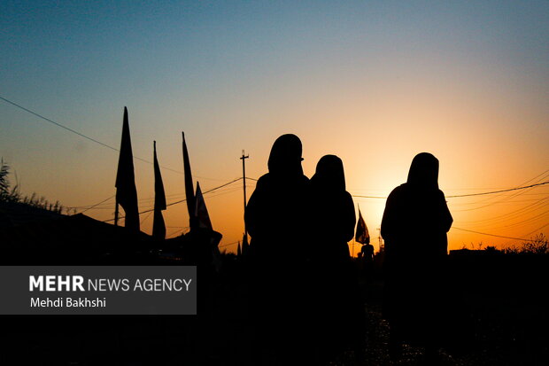 سبایا طریق بانوان عراقی برای رسیدن به کربلا