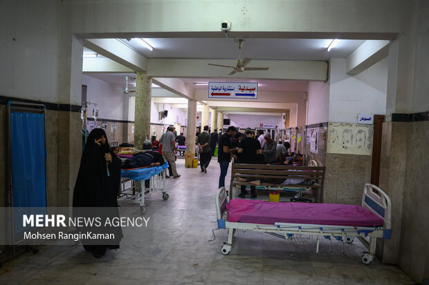 بیمارستان الحسین (ع) هلال احمر در شهر مقدس کربلا در حال ارائه خدمات به زائران حسینی است