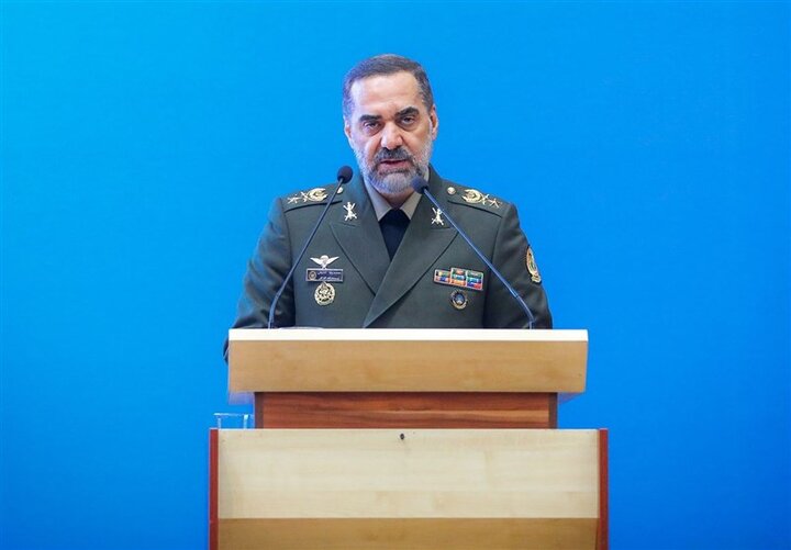 اگر دشمنوں نے غلطی کی تو انہیں سخت اور فیصلہ کن ردعمل کا سامنا کرنا پڑے گا، ایرانی وزیر دفاع