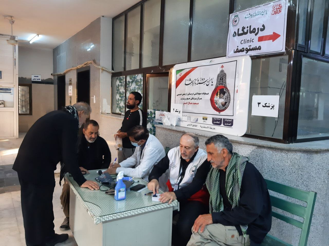 اعزام کاروان بهداشت و درمان اربعین به محورهای آذربایجان غربی