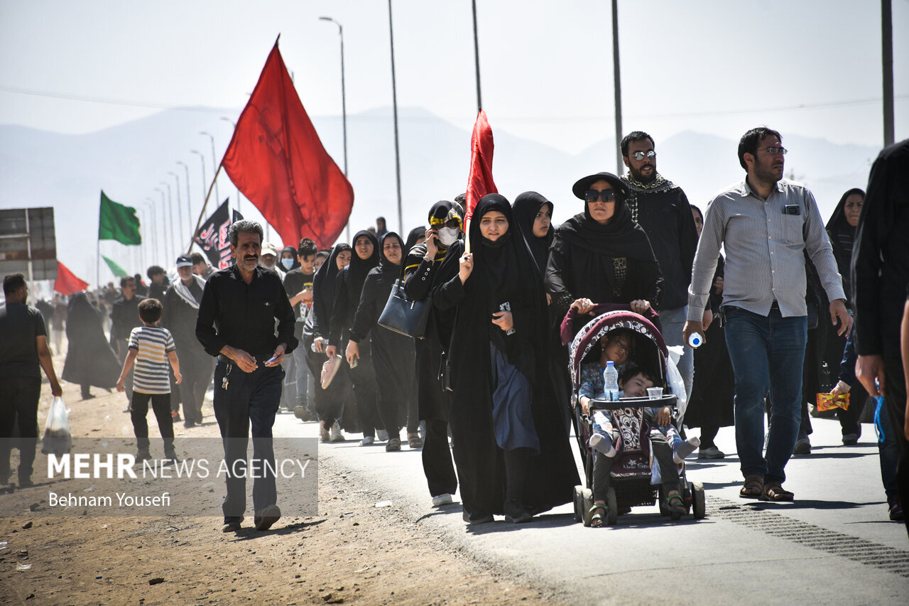 پیاده روی جاماندگان اربعین حسینی در خمین برگزار می شود