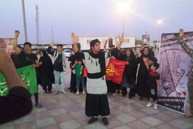 اجرای تئاتر خیابانی «قصه عاشقی» با حضور زوار در مرزهای خوزستان