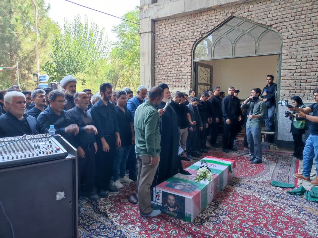 آئین تشییع پیکر شهید مدافع حرم «یحیی رستمی»در نسیم شهر برگزار شد