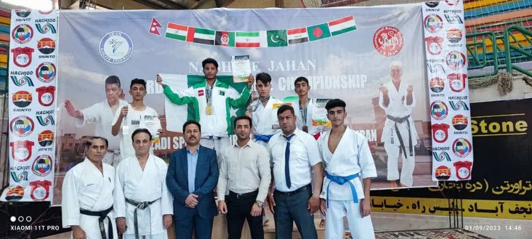 کاراته کاران شهرستان گناوه در مسابقات آسیایی ۱۸ مدال کسب کردند