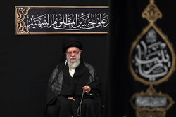 اقامة مراسم عزاء أربعينية الإمام الحسين(ع) بحضور قائد الثورة الإسلامية