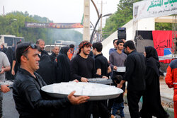 خدمات رسانی موکب ها به زائران برگشتی از مرز مهران